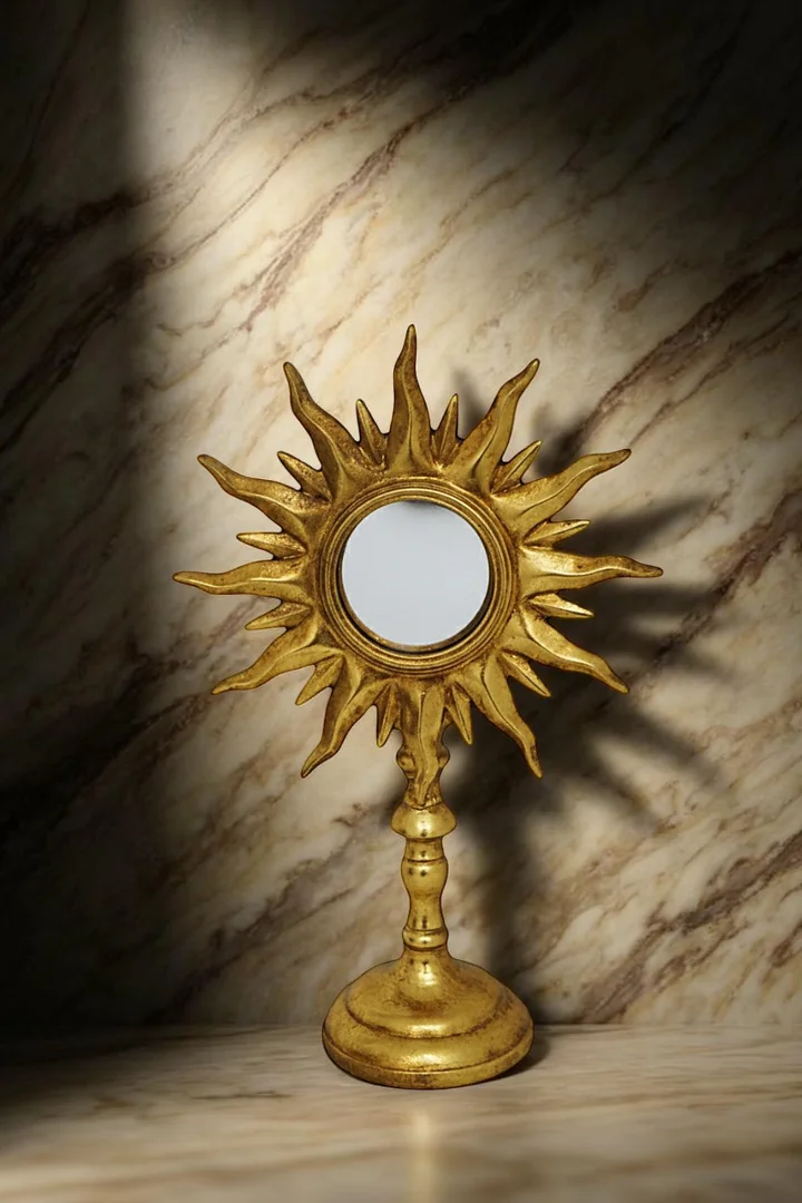 Antique Gold Sunburst Table Mirror – Ornate Vintage Stand Mirror, 26.5 cm